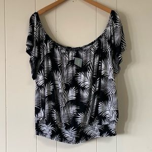 Off the shoulder stretchy palm print top!